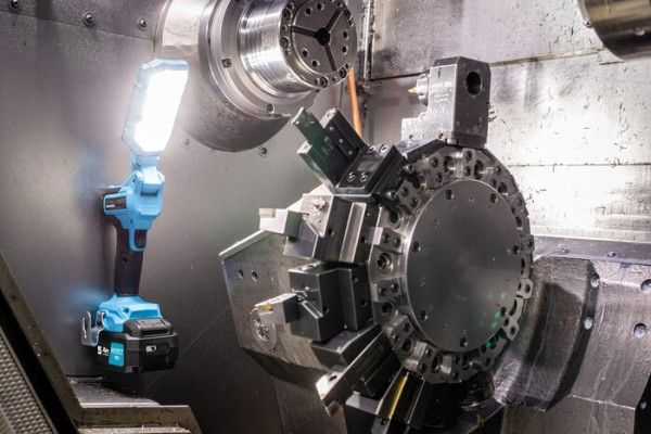 Akumulatorowe oświetlenie robocze ∙ 1000 lm ∙ 18 V Hazet 9579-10 Katalog promocyjny 2025