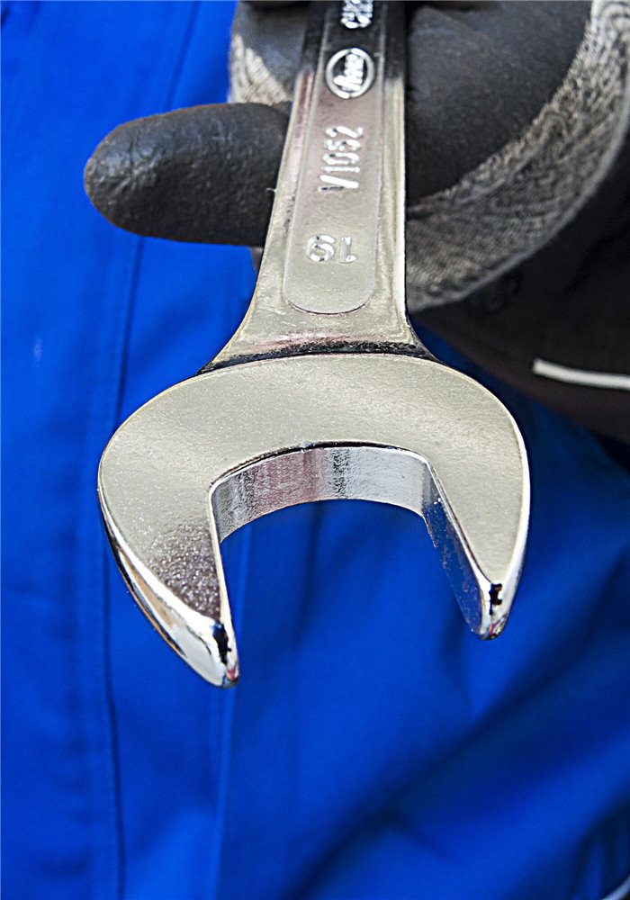 V7740-7