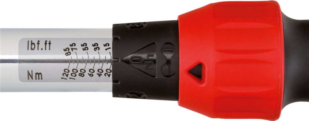 V3898