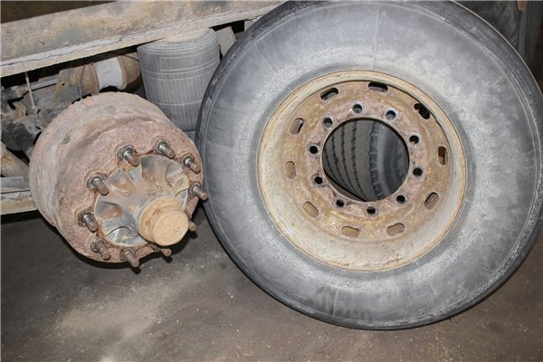 V8322